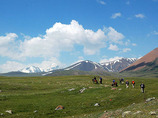 1123_09setting_out_on_trek