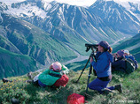 99_pg8_hikersphotomtns