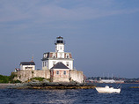 Newport-lighthouse