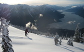 Skiing_with_the_fjord