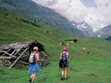 Switzerland-walking-1