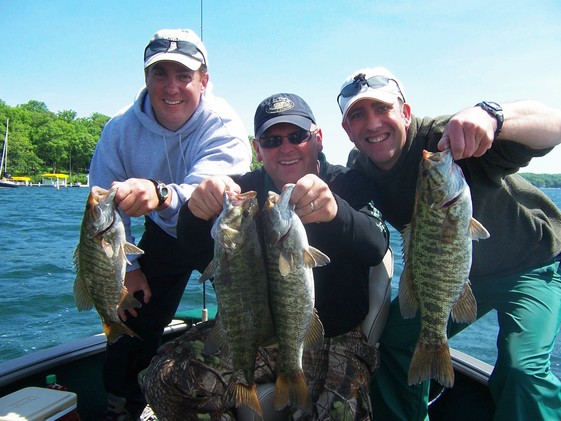 Lee Borgersen's guide service. Clients having a great time on Lake Geneva.
http://www.leeslakegenevaguideservice.com