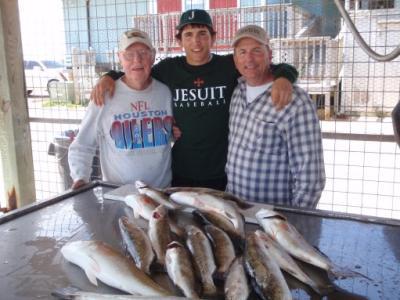 Jay Klein party. Strong SE winds had 18 Trout &amp; 4 Reds on rattlin corks drifting mud &amp; shell.<br><br><br>Capt. Charlie Paradoski - Texas Saltwater Fishing <br>www.captcharlieparadoski.com 