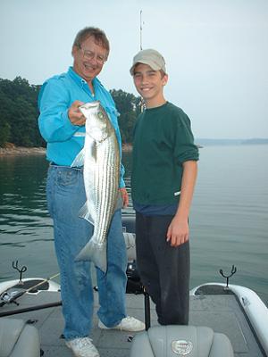 Bill Vanderford's Guide Service, Inc.<br>info@fishinglanier.com <br>www.fishinglanier.com 