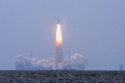Central Florida Sight Fishing Charters<br>Chris Myers <br>www.floridafishinglessons.com<br><br>Last space shuttle lifting off.