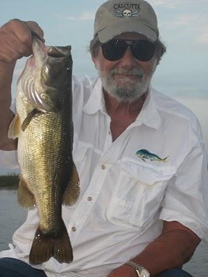 Shellen Guide Service <br>Toll Free: 888-203-FISH<br>Email: info@okeechobeebassfishing.com<br>