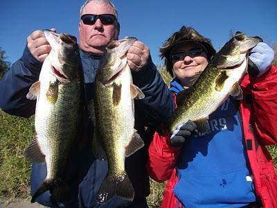 Glen & Sharon Hill from Stroud Okla. with some nice bass!<br><br>Shellens Guide Service<br>863-357-0892 <br>www.okeechobeebassfishing.com<br>