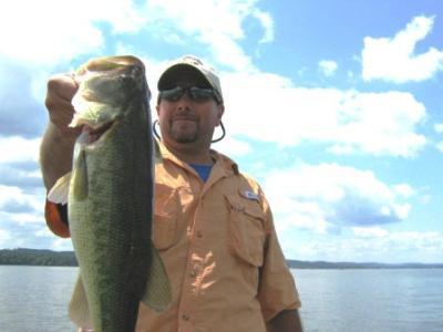 Fish Lake Guntersville Guide Service<br>www.fishlakeguntersvilleguideservice.com<br>Email: bassguide@comcast.net<br>Call: 256 759 2270<br>Captain Mike Gerry<br><br>