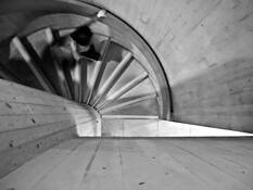 Olivia_descending