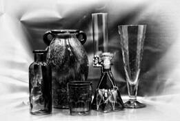 Glasses_and_vase