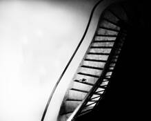 Stairway_with_high_heels