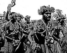 Papua_dancers