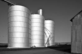Three_silos