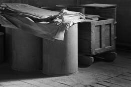 Containers_and_crate