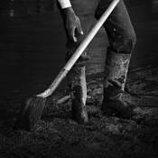 Shoes_and_shovel