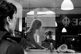 Maggie_in_the_mirror