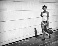 Woman_with_shadow
