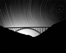 New_river_gorge_bridge_and_star_trails