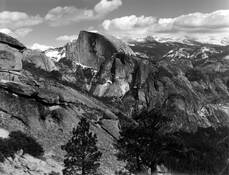 Half_dome_from_yosemite_point