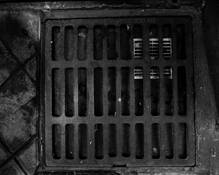 Grate_in_grate