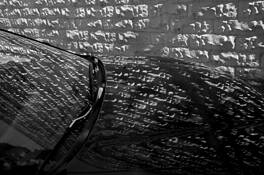 Car_and_wall_reflection