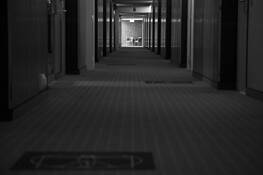 Waiting_chairs
