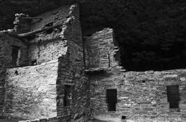 Cliff_dwelling_2