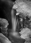 Little_falls_with_icicles