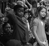 Waiting_for_santa_at_christmas_parade