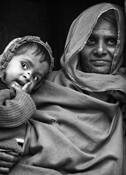 Woman_with_child