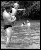Child_pointing