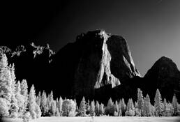 Cathedral_rocks_from_el_capitan_meadow