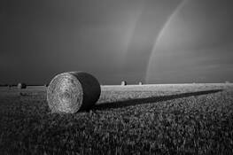 Round_bales_and_rainbows