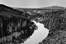 Boquillas_canyon_on_the_rio_bravo