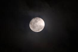 Moon_2