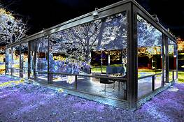 Glass_house_corner_5b