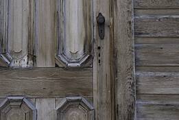 01_weathered_door