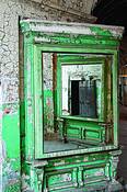 Reflecting_door