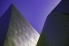 Gehry_disney_2