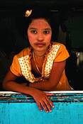 Yellow_faced_girl