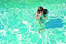 Ayla_in_the_pool