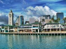 Aloha_tower_marketplace__808