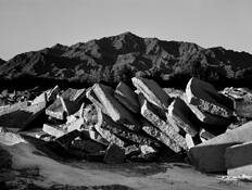 Concrete_piles___mountain