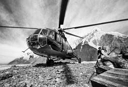 Helicopter_in_tien_shan