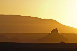Sunrise_at_lake_powell