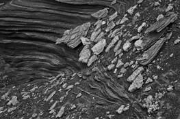 Volcanic_ash_striations