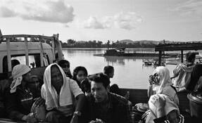 Mekong_ferry