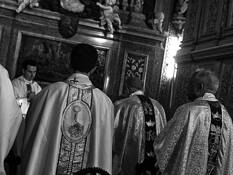 Visiting_priests
