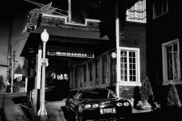 Corvette_at_gas_station