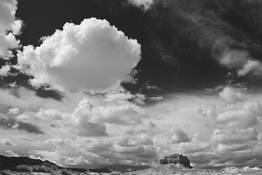 Goblin_valley_butte___clouds